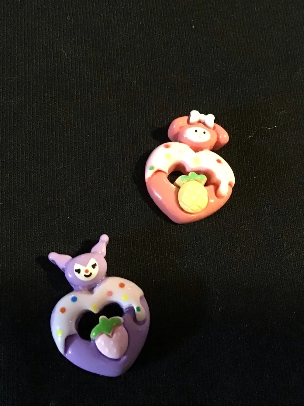 Set of 5 mini magnet with Sanrio character designs. Super cute.